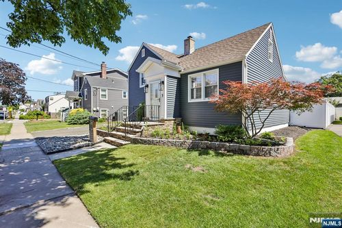 433 Fern Ave, Lyndhurst, NJ, 07071-2219 | Card Image