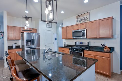 6750 E Via Rancho Rosario, Tucson, AZ, 85756-8385 | Card Image