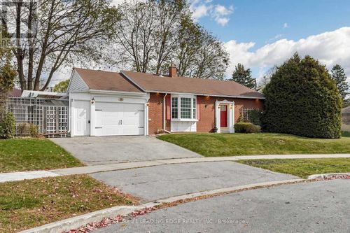 15 Bigwood Court, Toronto (Woburn), ON, M1H2B1 | Card Image