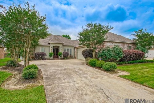 13370 Brookcrest Dr, Walker, LA, 70785-5529 | Card Image