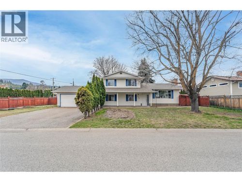 693 Paret Pl, Kelowna, BC, V1W2K6 | Card Image