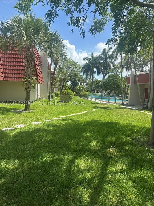 206-5 Jacaranda Country Club Dr, Plantation, FL, 33324 | Card Image