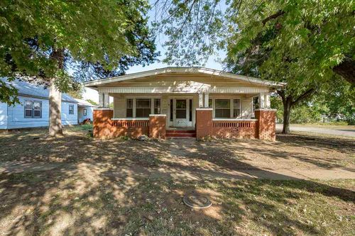 700 N 6th St, Perry, OK, 73077-3408 | Card Image