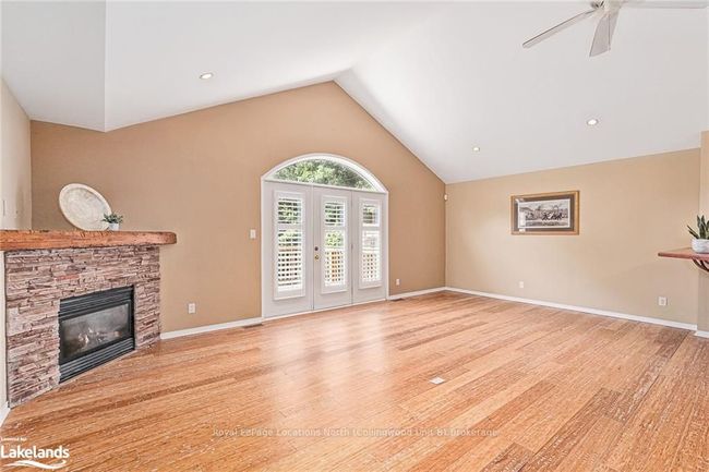 22 Westwind Dr, Condo with 4 bedrooms, 2 bathrooms and 2 parking in Collingwood ON | Image 10