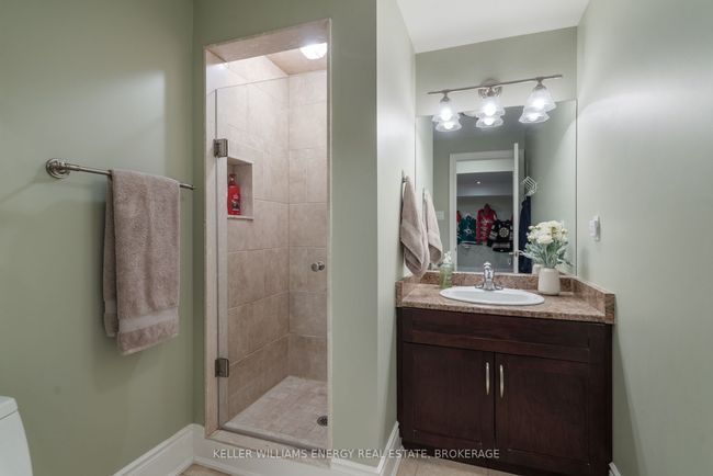 1044 Swiss Hts, House other with 4 bedrooms, 5 bathrooms and 4 parking in Oshawa ON | Image 35