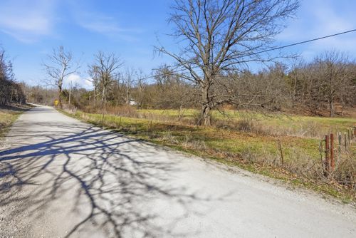 10.70 AC S Mount Pleasant Rd, HARTSBURG, MO, 65039 | Card Image