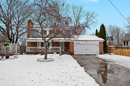 52411 Washington St, New Baltimore, MI, 48047-4131 | Card Image