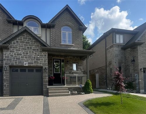 lower-47 Elmbank Trail, Kitchener, ON, N2R0G9 | Card Image
