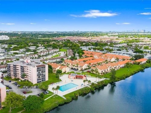 108-6-20860 San Simeon Way, Miami, FL, 33179-1890 | Card Image