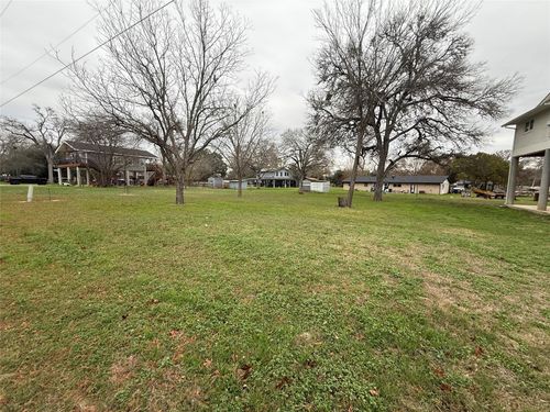 110 Lake Forrest Dr, Seguin, TX, 78155-3113 | Card Image