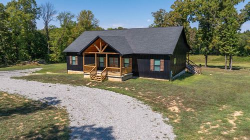 100 E Maxville Rd, Cave City, AR, 72521-9671 | Card Image