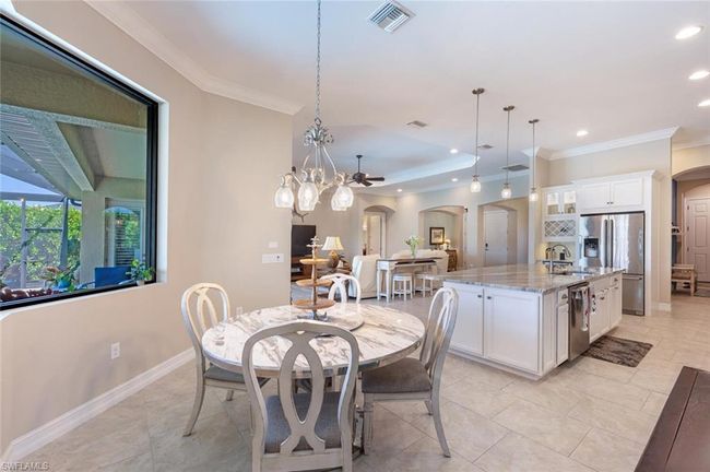 Breakfast nook | Image 21