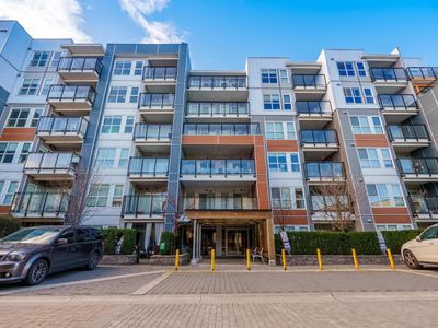 102 - 10177 River Dr, Condo with 2 bedrooms, 2 bathrooms and 1 parking in Richmond BC | Image 3