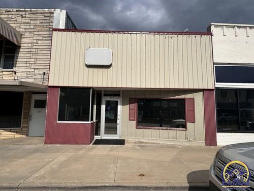 623 Topeka Ave, Lyndon, KS, 66451-9869 | Card Image