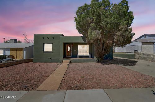 825 Huckleberry St, El Paso, TX, 79903-4805 | Card Image