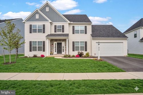 315 Reserve Ln, MECHANICSBURG, PA, 17050-8004 | Card Image