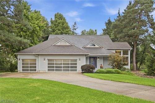 499 Mackinaw Cir, Fairlawn, OH, 44333-2827 | Card Image