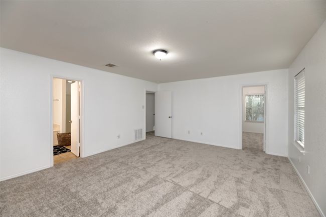 Walk in closet ~Bring All your clothes into Newly carpeted floors! | Image 29
