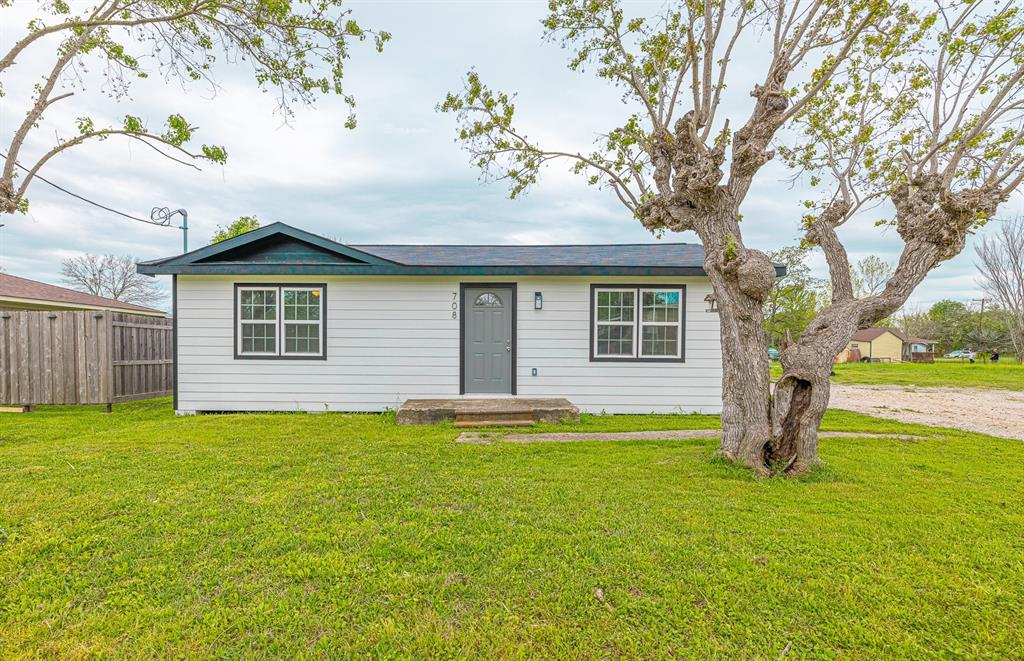 Frank St, Navasota, TX 77868