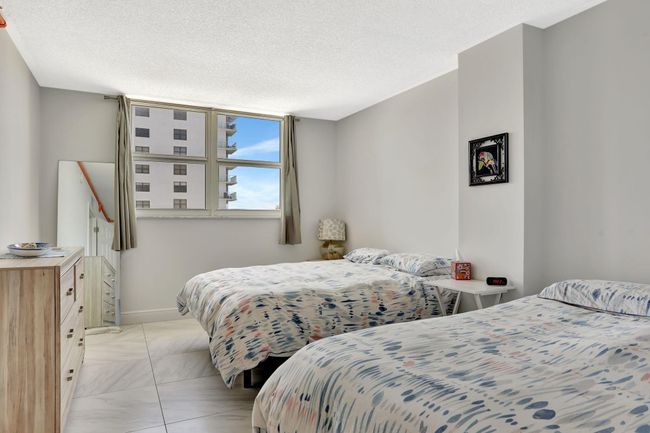 APT-802 - 1505 N Riverside Dr, Condo with 2 bedrooms, 2 bathrooms and null parking in Pompano Beach FL | Image 7