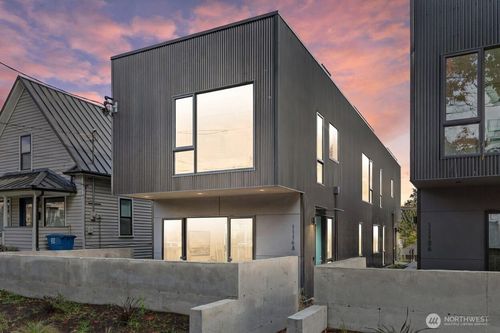 c-1114 26th Ave, Seattle, WA, 98122-4920 | Card Image