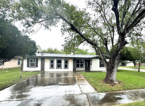 322 S 26th St, Kingsville, TX, 78363-6010 | Card Image