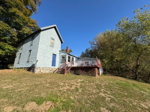 637 S Main St, Leslie, MI, 49251-9403 | Card Image