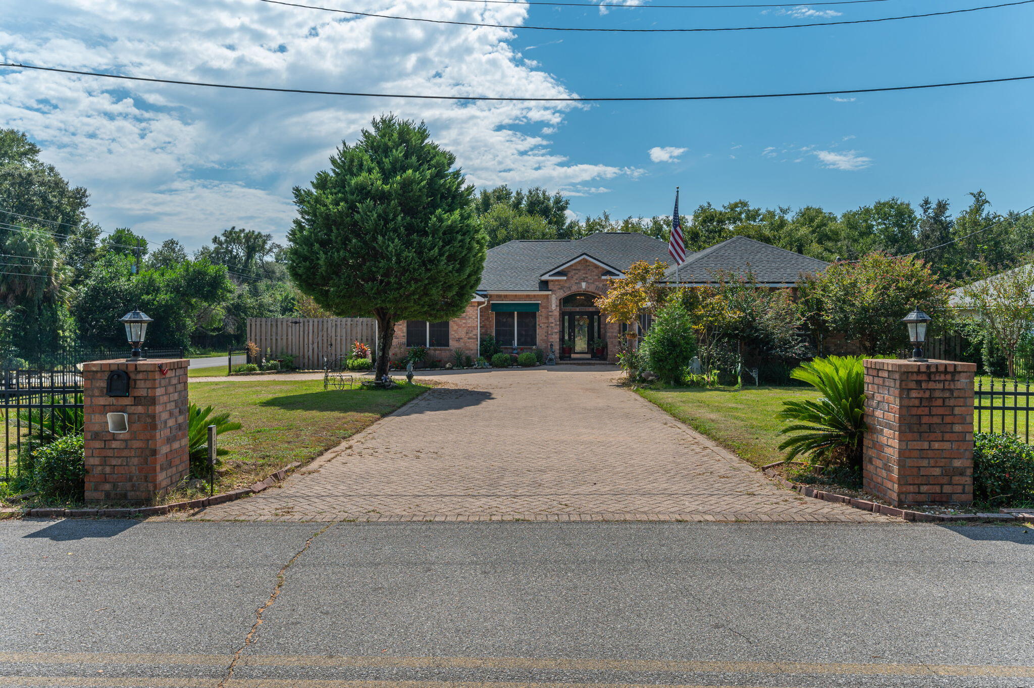 10th Ave, Shalimar, FL 32579