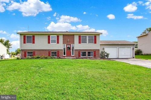 74 Curtis Dr, EAST BERLIN, PA, 17316-9219 | Card Image