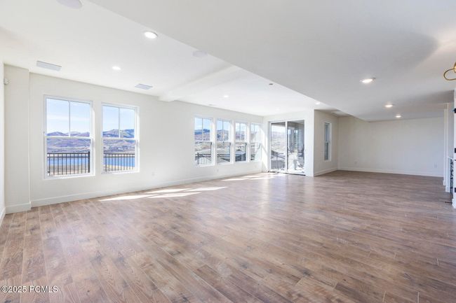 678 E Silver Hill Loop, Condo with 4 bedrooms, 4 bathrooms and null parking in Hideout UT | Image 29