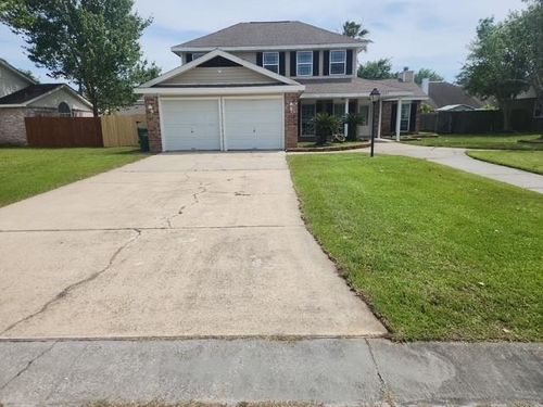 3501 Meadow Lake Dr W, Slidell, LA, 70461-5556 | Card Image