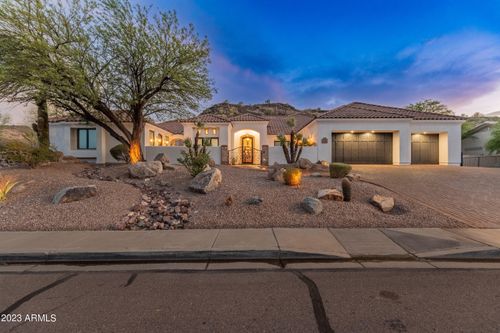 5529 W Pinnacle Hill Dr, Glendale, AZ, 85310-3605 | Card Image