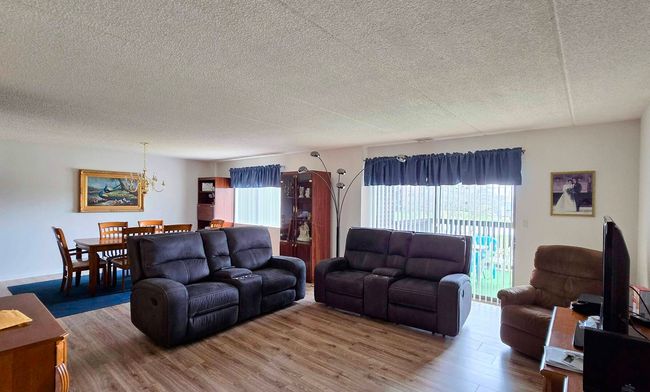APT-202 - 650 Whitney Ct, Condo with 2 bedrooms, 2 bathrooms and 1 parking in Gurnee IL | Image 4