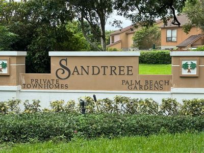 916 - 916 Sandtree Dr, Townhouse with 2 bedrooms, 2 bathrooms and null parking in Palm Beach Gardens FL | Image 1