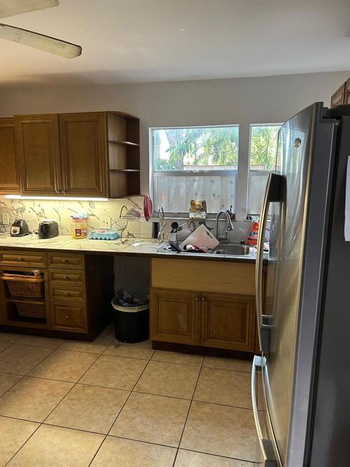 2327 Polk St, Hollywood, FL, 33020-6714 | Card Image