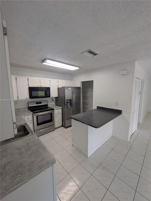 0-8033 Nw 41st Ct, Sunrise, FL, 33351-6159 | Card Image