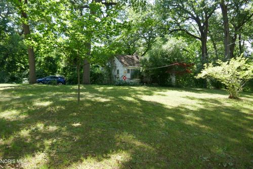 2430 Shetland Road, Toledo, OH, 43617 | Card Image
