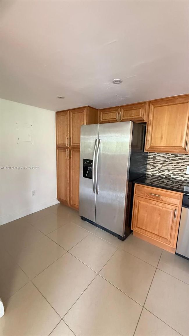 APT-412 - 3860 Ne 170 Th St, Condo with 2 bedrooms, 2 bathrooms and null parking in North Miami Beach FL | Image 9