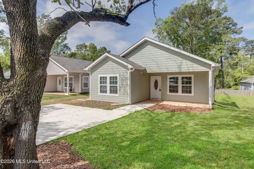13463 Mary Ave, Gulfport, MS, 39503-5306 | Card Image
