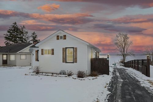 2225 Lakeshore Drive, DOVER, WI, 53139 | Card Image