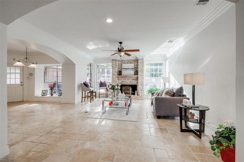 5534 Honor Dr, Houston, TX, 77041-6556 | Card Image