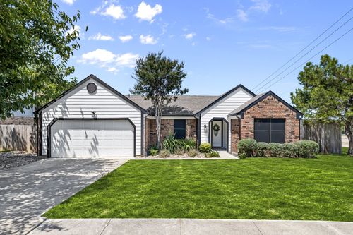 511 Sage Ln, Euless, TX, 76039-7964 | Card Image