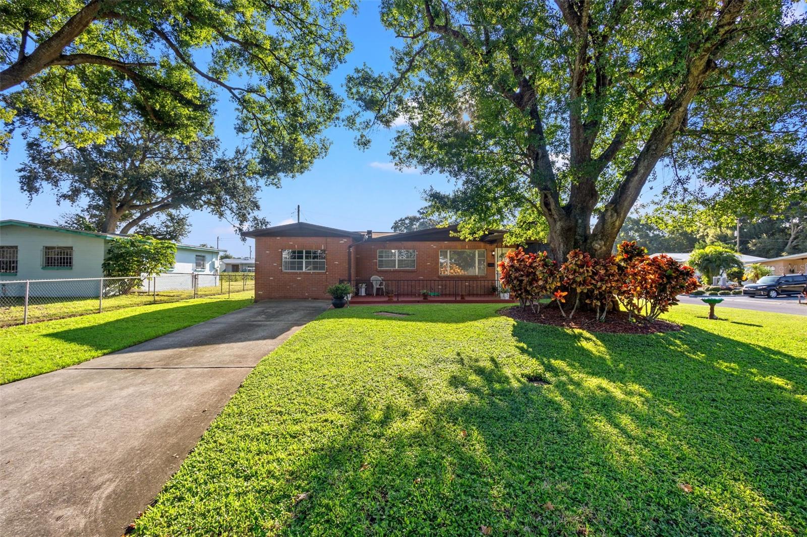 Lincoln Ave, Tampa, FL 33614