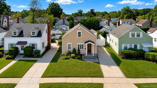 22 Shine Place, Hempstead, NY, 11581 | Card Image