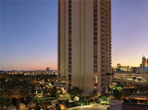 207-125 E Harmon Ave, Las Vegas, NV, 89109-4501 | Card Image