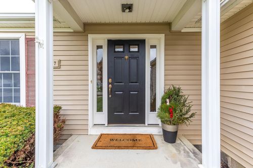 817 Mill Run Dr, Sunbury, OH, 43074-8561 | Card Image