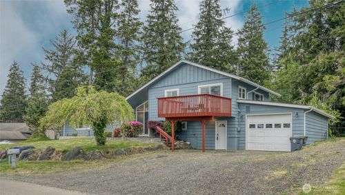 425 Beacon Hill Dr, Hoquiam, WA, 98550-2760 | Card Image