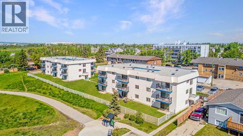 10505 103 Ave, Grande Prairie, AB, T8V1C6 | Card Image