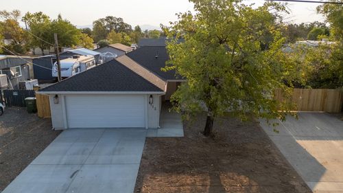 1113 Ona Ln, Redding, CA, 96003-1735 | Card Image