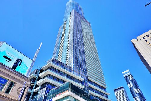 4207-386 Yonge St, Toronto, ON, M5B0A5 | Card Image